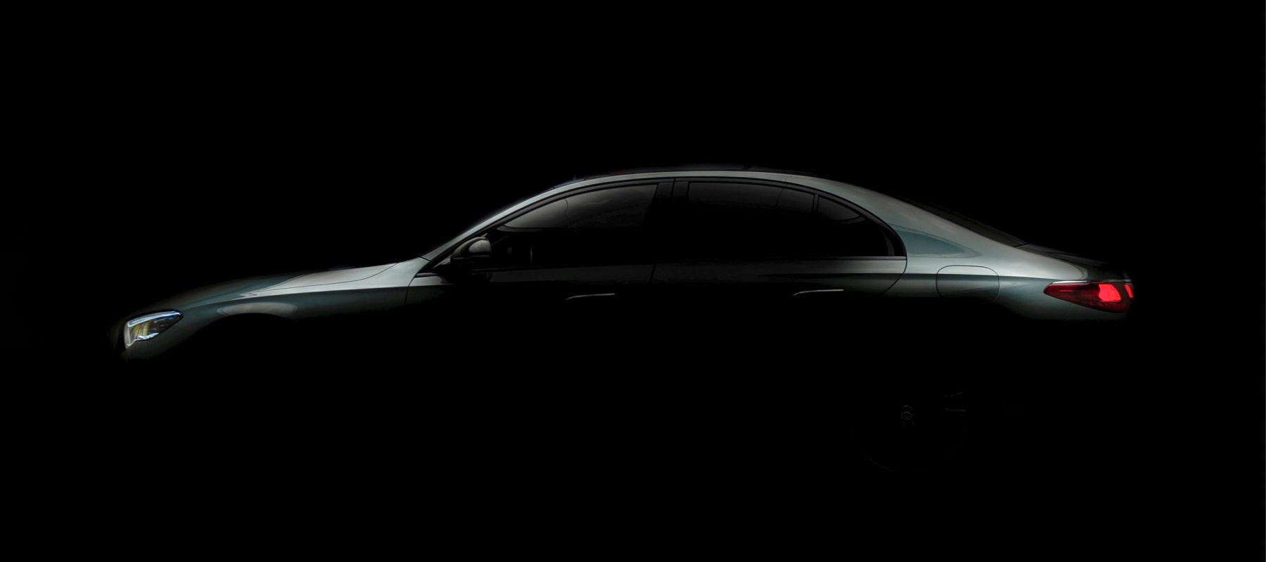 Silhouette of the 2023 Mercedes-Benz E-Class (W214)